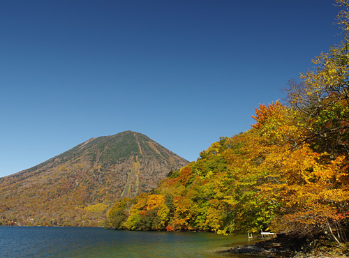 表情豊かな中禅寺湖の風景